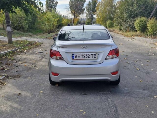 Серый Хендай Акцент, объемом двигателя 1.4 л и пробегом 173 тыс. км за 6800 $, фото 5 на Automoto.ua