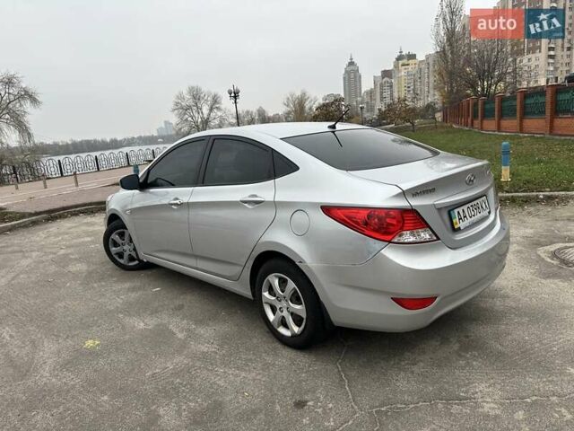 Серый Хендай Акцент, объемом двигателя 1.4 л и пробегом 180 тыс. км за 8100 $, фото 26 на Automoto.ua