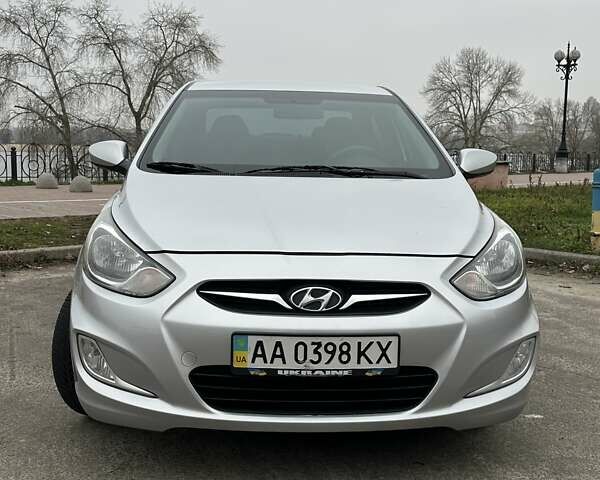 Серый Хендай Акцент, объемом двигателя 1.4 л и пробегом 180 тыс. км за 8100 $, фото 39 на Automoto.ua