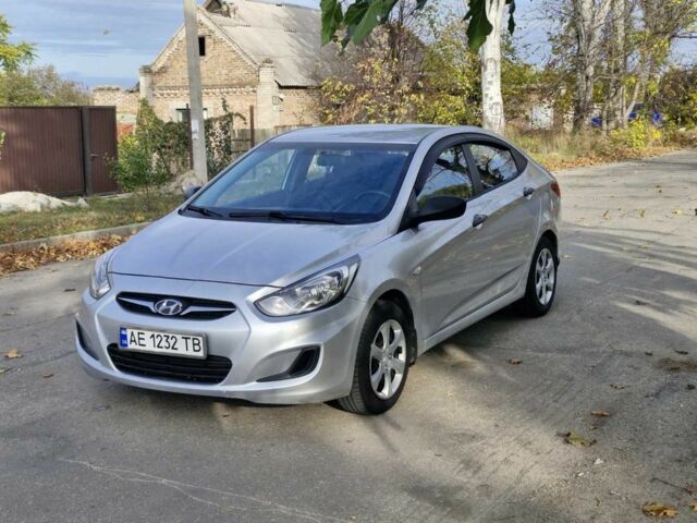 Серый Хендай Акцент, объемом двигателя 1.4 л и пробегом 173 тыс. км за 6800 $, фото 3 на Automoto.ua