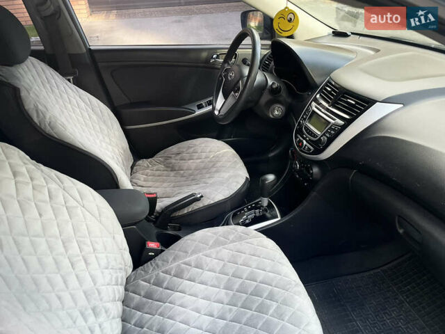 Серый Хендай Акцент, объемом двигателя 1.59 л и пробегом 192 тыс. км за 7700 $, фото 12 на Automoto.ua