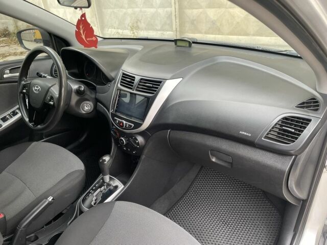 Хендай Акцент 2011 в Одессе на Automoto.ua Серый Хендай Акцент, объемом двигателя 1.4 л и пробегом 184 тыс. км за 7200 $, фото 12 на Automoto.ua