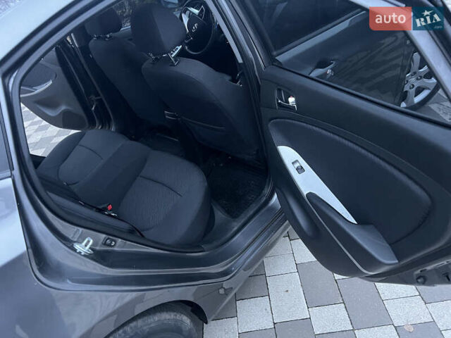 Серый Хендай Акцент, объемом двигателя 1.6 л и пробегом 194 тыс. км за 7900 $, фото 25 на Automoto.ua