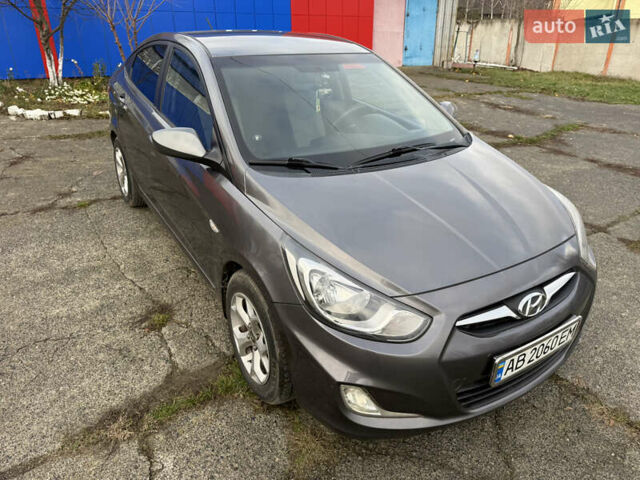 Серый Хендай Акцент, объемом двигателя 1.4 л и пробегом 206 тыс. км за 6400 $, фото 26 на Automoto.ua