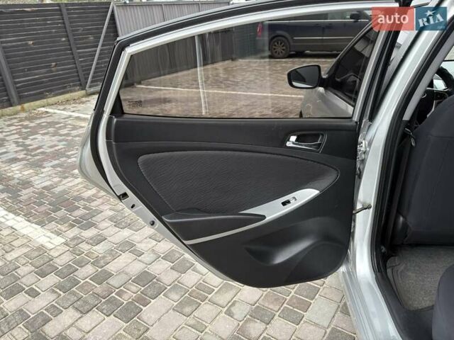 Серый Хендай Акцент, объемом двигателя 1.6 л и пробегом 186 тыс. км за 7900 $, фото 23 на Automoto.ua