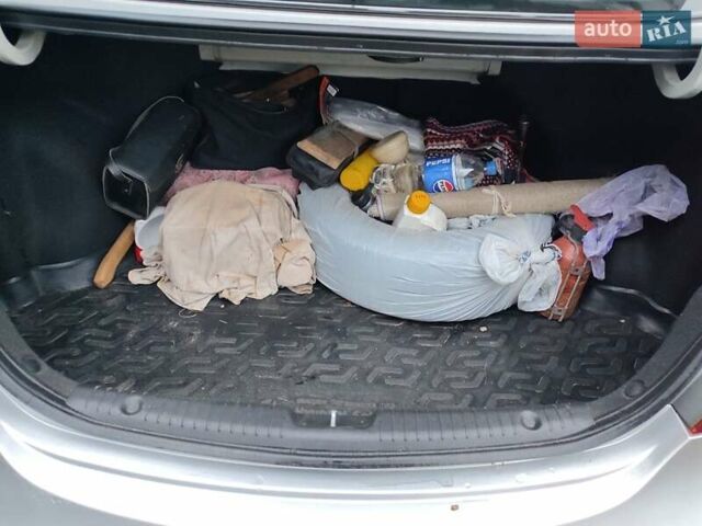 Серый Хендай Акцент, объемом двигателя 1.4 л и пробегом 177 тыс. км за 6100 $, фото 12 на Automoto.ua