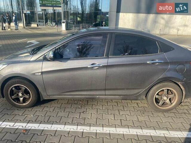 Сірий Хендай Акцент, об'ємом двигуна 1.4 л та пробігом 177 тис. км за 6000 $, фото 2 на Automoto.ua