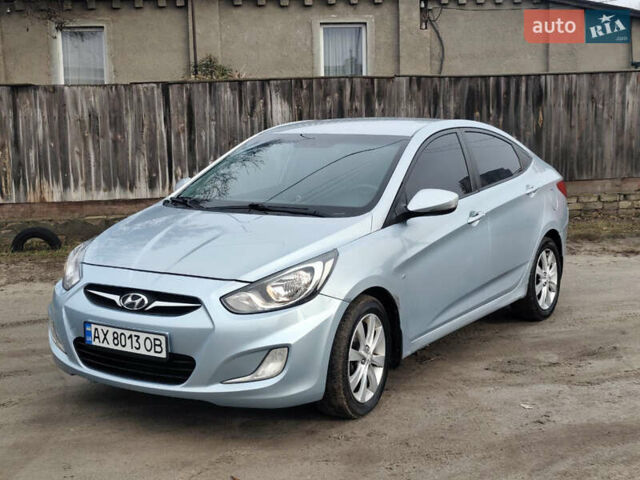 Серый Хендай Акцент, объемом двигателя 1.6 л и пробегом 267 тыс. км за 6500 $, фото 4 на Automoto.ua