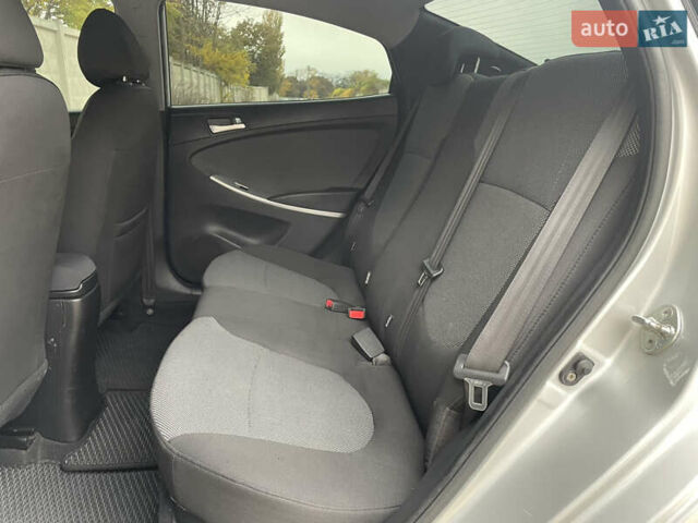 Хендай Акцент 2011 у Одесі на Automoto.ua Сірий Хендай Акцент, об'ємом двигуна 1.4 л та пробігом 184 тис. км за 7200 $, фото 50 на Automoto.ua