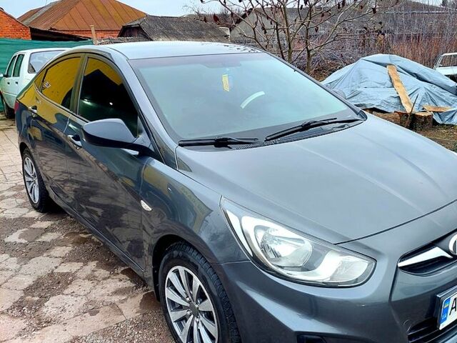 Серый Хендай Акцент, объемом двигателя 1.4 л и пробегом 165 тыс. км за 6500 $, фото 4 на Automoto.ua