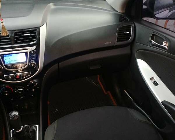 Серый Хендай Акцент, объемом двигателя 1.4 л и пробегом 163 тыс. км за 6700 $, фото 6 на Automoto.ua