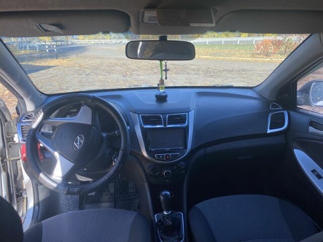 Хендай Акцент 2011 у Полтаві на Automoto.ua Сірий Хендай Акцент, об'ємом двигуна 1.4 л та пробігом 171 тис. км за 6499 $, фото 12 на Automoto.ua