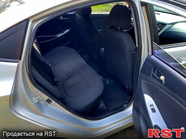 Серый Хендай Акцент, объемом двигателя 1.4 л и пробегом 290 тыс. км за 4600 $, фото 11 на Automoto.ua