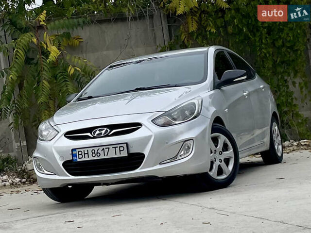 Хендай Акцент 2011 у Одесі на Automoto.ua Сірий Хендай Акцент, об'ємом двигуна 1.4 л та пробігом 184 тис. км за 7200 $, фото 14 на Automoto.ua