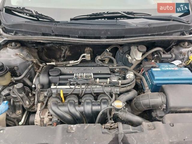 Серый Хендай Акцент, объемом двигателя 1.4 л и пробегом 238 тыс. км за 5950 $, фото 15 на Automoto.ua