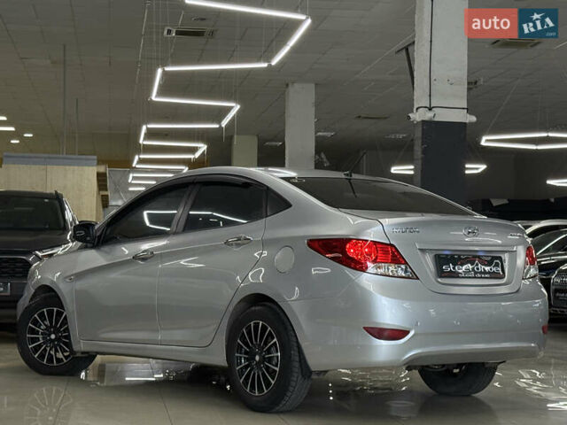 Хендай Акцент 2011 в Николаеве на Automoto.ua Серый Хендай Акцент, объемом двигателя 1.4 л и пробегом 204 тыс. км за 7599 $, фото 7 на Automoto.ua