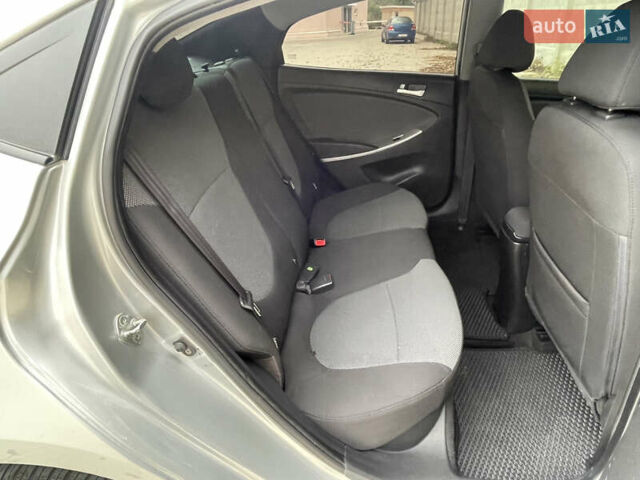 Хендай Акцент 2011 у Одесі на Automoto.ua Сірий Хендай Акцент, об'ємом двигуна 1.4 л та пробігом 184 тис. км за 7200 $, фото 47 на Automoto.ua