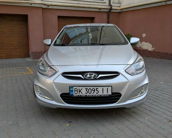 Сірий Хендай Акцент, об'ємом двигуна 1.6 л та пробігом 126 тис. км за 8600 $, фото 4 на Automoto.ua