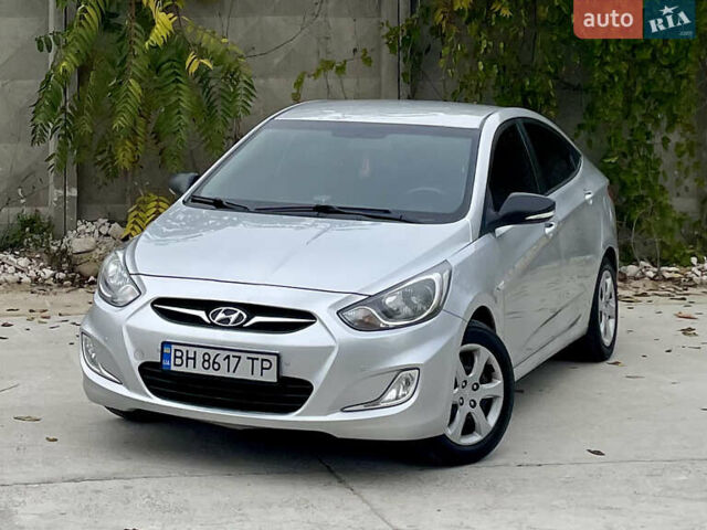 Хендай Акцент 2011 у Одесі на Automoto.ua Сірий Хендай Акцент, об'ємом двигуна 1.4 л та пробігом 184 тис. км за 7200 $, фото 15 на Automoto.ua