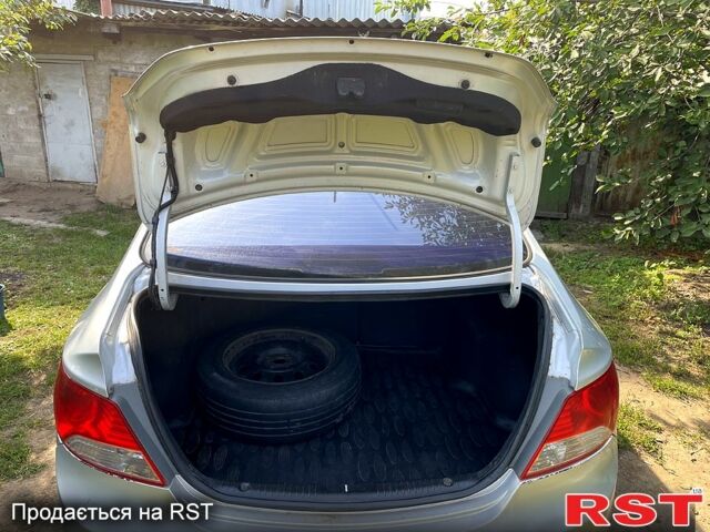 Серый Хендай Акцент, объемом двигателя 1.4 л и пробегом 290 тыс. км за 4600 $, фото 13 на Automoto.ua