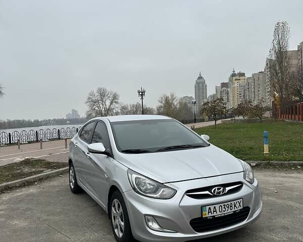 Серый Хендай Акцент, объемом двигателя 1.4 л и пробегом 180 тыс. км за 8100 $, фото 29 на Automoto.ua