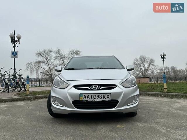 Серый Хендай Акцент, объемом двигателя 1.4 л и пробегом 180 тыс. км за 8100 $, фото 36 на Automoto.ua