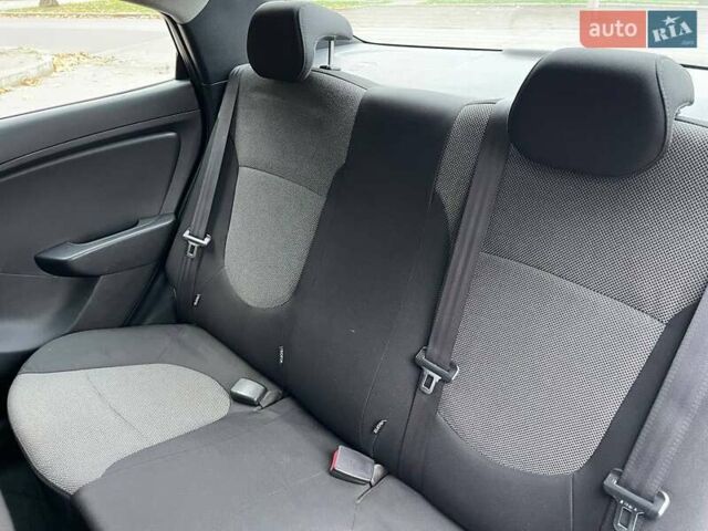 Сірий Хендай Акцент, об'ємом двигуна 1.4 л та пробігом 172 тис. км за 7299 $, фото 17 на Automoto.ua