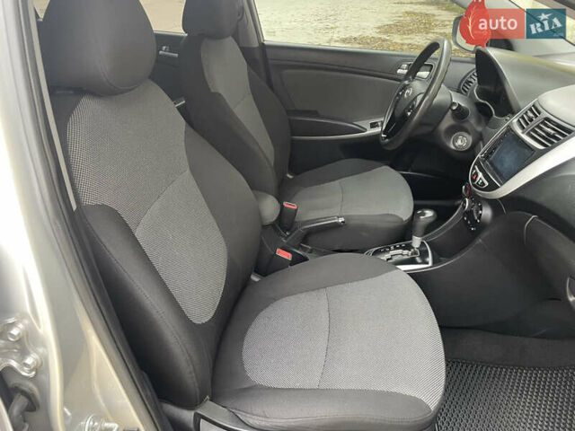 Хендай Акцент 2011 у Одесі на Automoto.ua Сірий Хендай Акцент, об'ємом двигуна 1.4 л та пробігом 184 тис. км за 7200 $, фото 43 на Automoto.ua