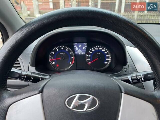Сірий Хендай Акцент, об'ємом двигуна 1.4 л та пробігом 172 тис. км за 7299 $, фото 26 на Automoto.ua