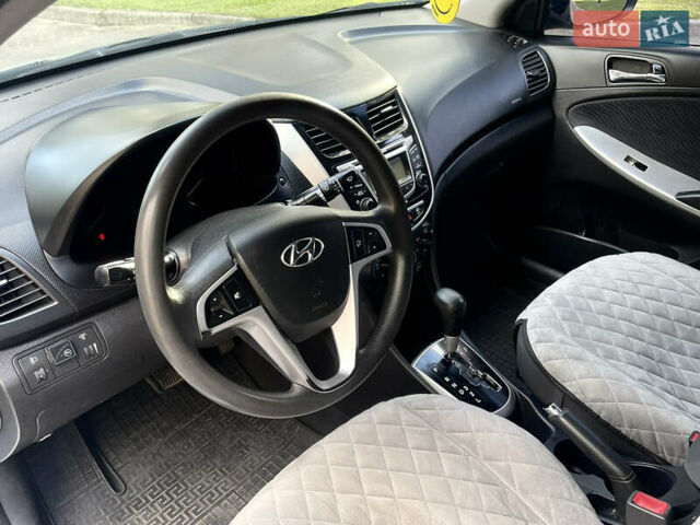 Серый Хендай Акцент, объемом двигателя 1.59 л и пробегом 192 тыс. км за 7700 $, фото 7 на Automoto.ua