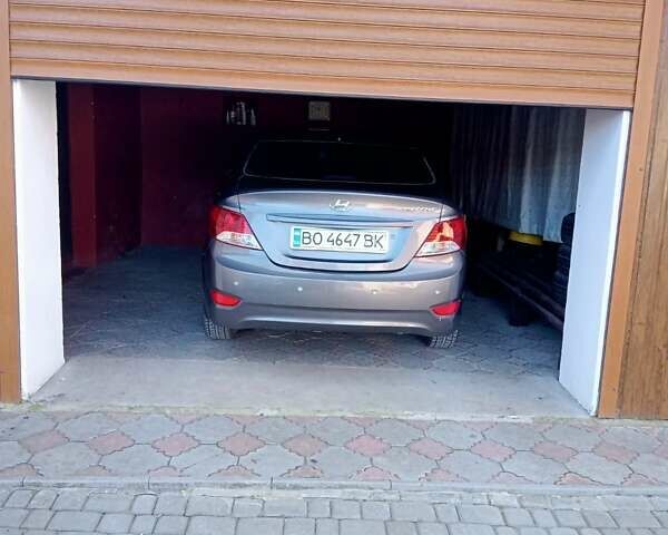 Сірий Хендай Акцент, об'ємом двигуна 1.4 л та пробігом 104 тис. км за 7500 $, фото 1 на Automoto.ua