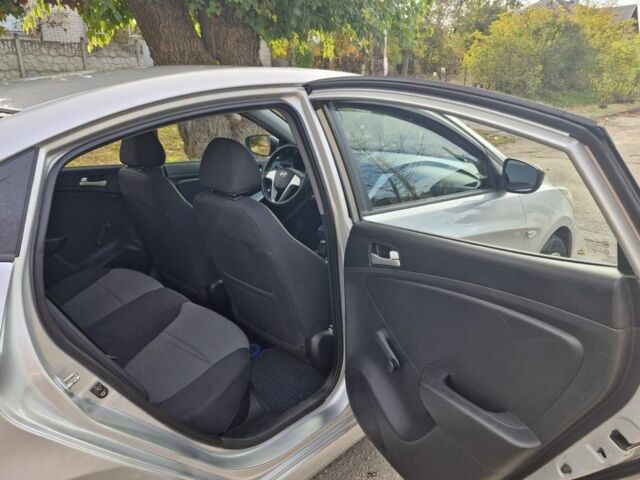 Серый Хендай Акцент, объемом двигателя 1.4 л и пробегом 173 тыс. км за 6800 $, фото 10 на Automoto.ua