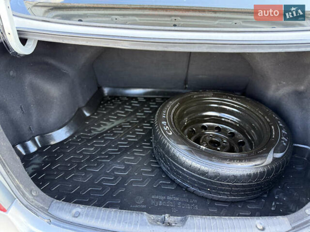 Серый Хендай Акцент, объемом двигателя 1.6 л и пробегом 138 тыс. км за 7900 $, фото 24 на Automoto.ua