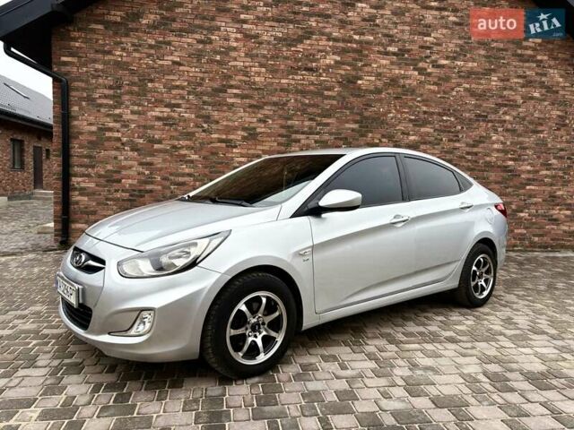 Серый Хендай Акцент, объемом двигателя 1.6 л и пробегом 186 тыс. км за 7900 $, фото 4 на Automoto.ua