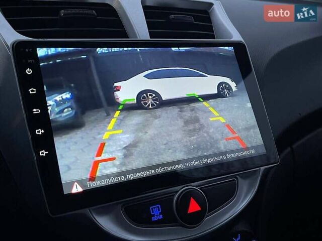 Сірий Хендай Акцент, об'ємом двигуна 1.4 л та пробігом 172 тис. км за 7299 $, фото 21 на Automoto.ua