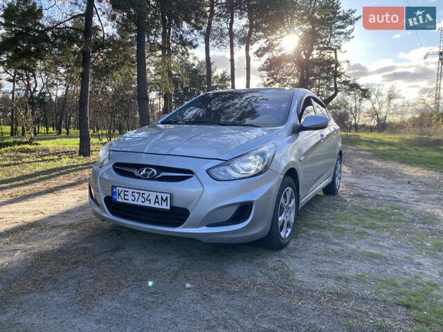 Сірий Хендай Акцент, об'ємом двигуна 1.4 л та пробігом 225 тис. км за 5650 $, фото 14 на Automoto.ua