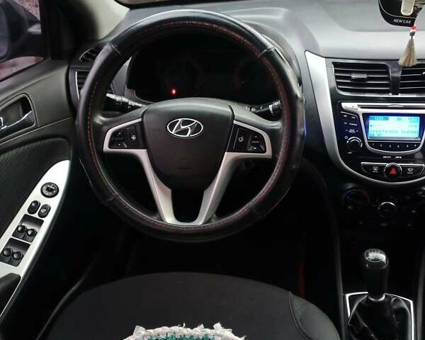 Серый Хендай Акцент, объемом двигателя 1.4 л и пробегом 163 тыс. км за 6700 $, фото 7 на Automoto.ua