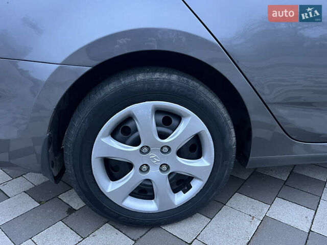 Серый Хендай Акцент, объемом двигателя 1.6 л и пробегом 194 тыс. км за 7900 $, фото 29 на Automoto.ua