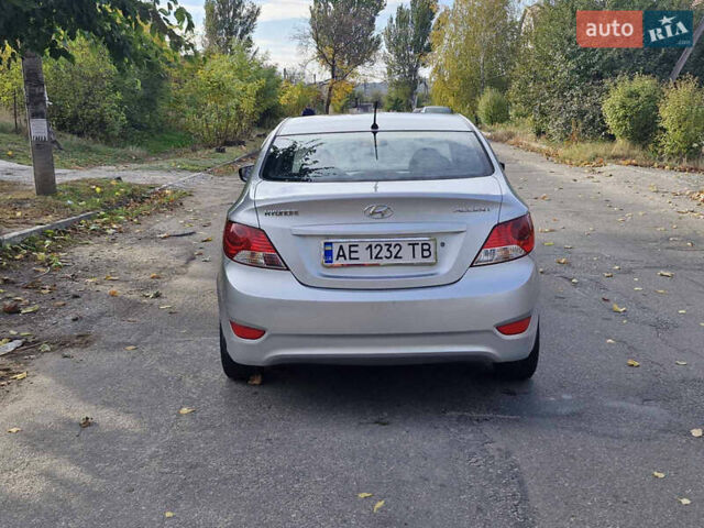 Хендай Акцент 2011 в Запорожье на Automoto.ua Серый Хендай Акцент, объемом двигателя 1.4 л и пробегом 175 тыс. км за 6800 $, фото 3 на Automoto.ua