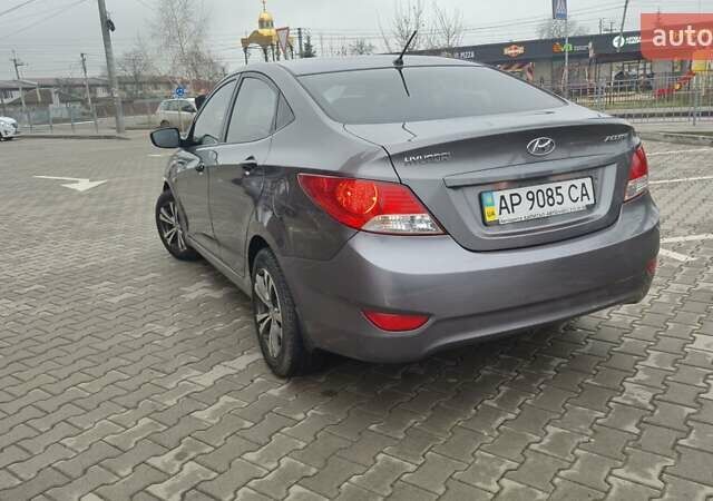 Серый Хендай Акцент, объемом двигателя 1.4 л и пробегом 98 тыс. км за 8300 $, фото 4 на Automoto.ua