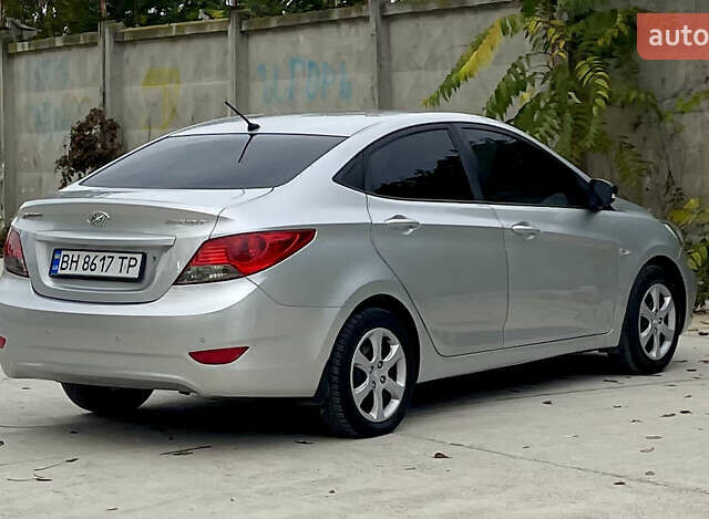 Хендай Акцент 2011 у Одесі на Automoto.ua Сірий Хендай Акцент, об'ємом двигуна 1.4 л та пробігом 184 тис. км за 7200 $, фото 30 на Automoto.ua