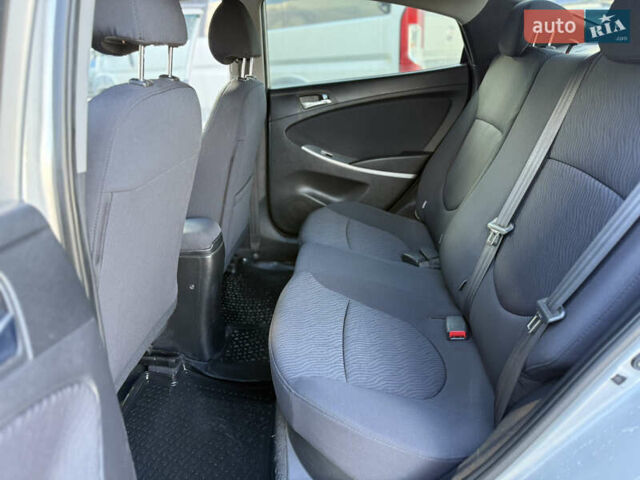 Серый Хендай Акцент, объемом двигателя 1.6 л и пробегом 138 тыс. км за 7900 $, фото 29 на Automoto.ua