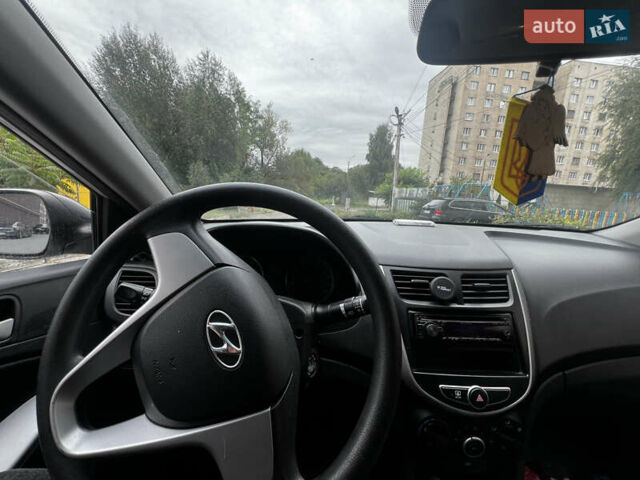Сірий Хендай Акцент, об'ємом двигуна 1.4 л та пробігом 120 тис. км за 6000 $, фото 4 на Automoto.ua