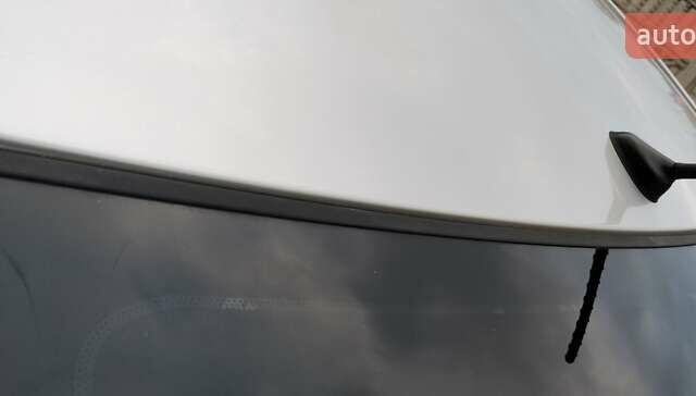 Серый Хендай Акцент, объемом двигателя 1.4 л и пробегом 175 тыс. км за 7500 $, фото 15 на Automoto.ua