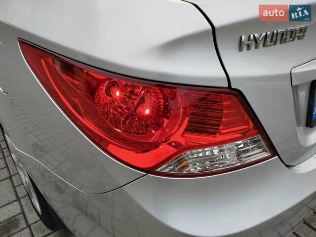 Серый Хендай Акцент, объемом двигателя 1.4 л и пробегом 175 тыс. км за 7500 $, фото 18 на Automoto.ua