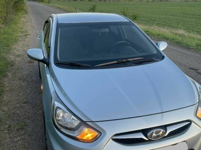 Серый Хендай Акцент, объемом двигателя 0 л и пробегом 225 тыс. км за 7000 $, фото 5 на Automoto.ua