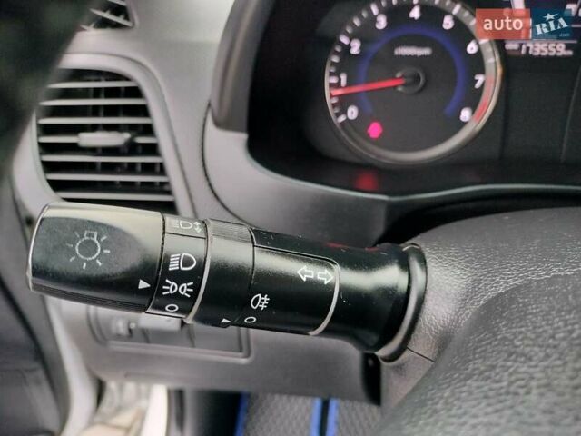 Серый Хендай Акцент, объемом двигателя 1.4 л и пробегом 175 тыс. км за 7500 $, фото 35 на Automoto.ua