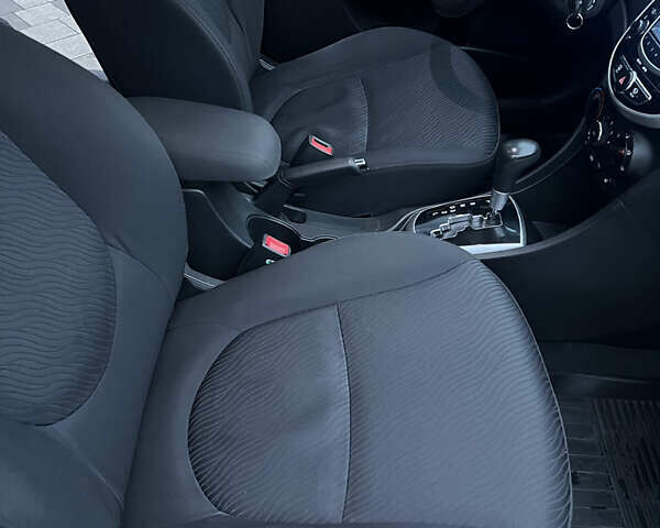 Серый Хендай Акцент, объемом двигателя 1.6 л и пробегом 194 тыс. км за 7900 $, фото 22 на Automoto.ua