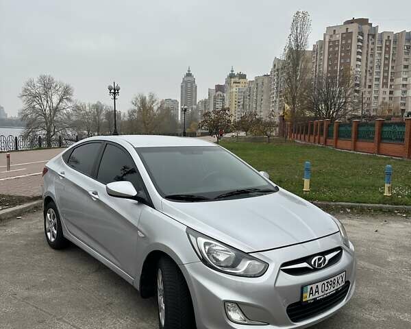 Серый Хендай Акцент, объемом двигателя 1.4 л и пробегом 180 тыс. км за 8100 $, фото 31 на Automoto.ua