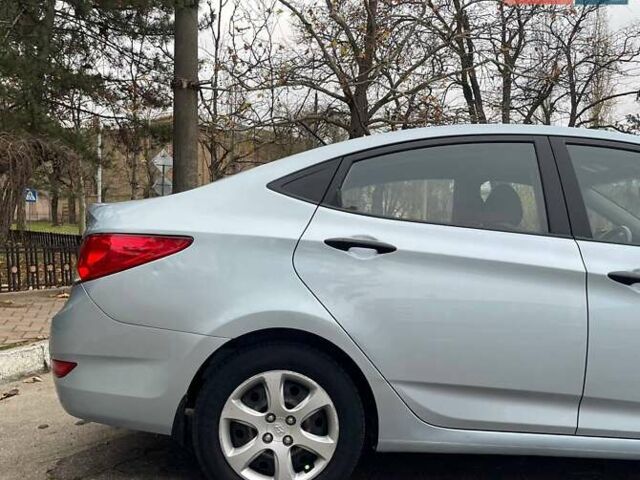 Сірий Хендай Акцент, об'ємом двигуна 1.4 л та пробігом 172 тис. км за 7299 $, фото 8 на Automoto.ua